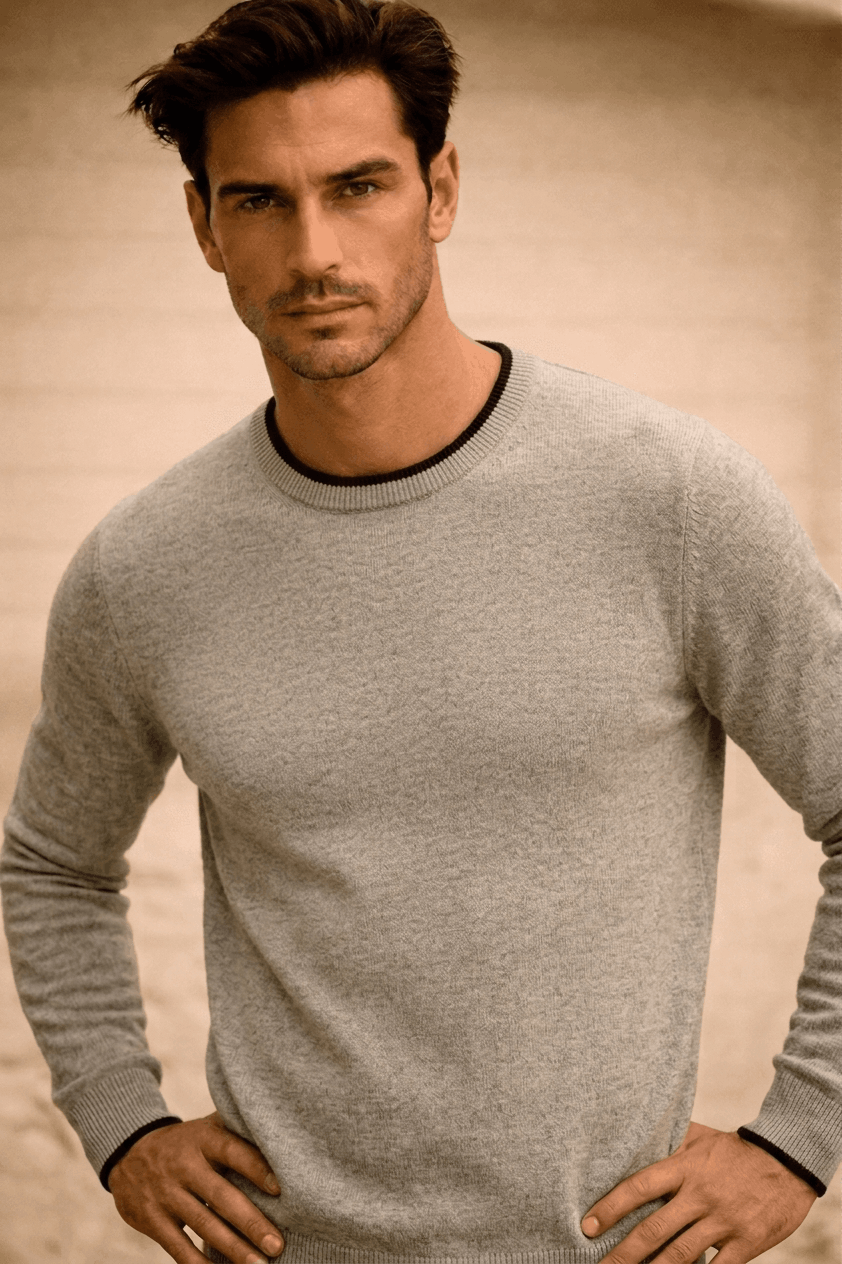 Classic Crewneck Grey Cashmere Sweater